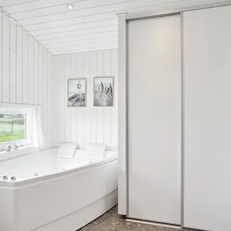 Holiday home Dyri - 75m From The Sea In Nw Jutland By Interhome *
